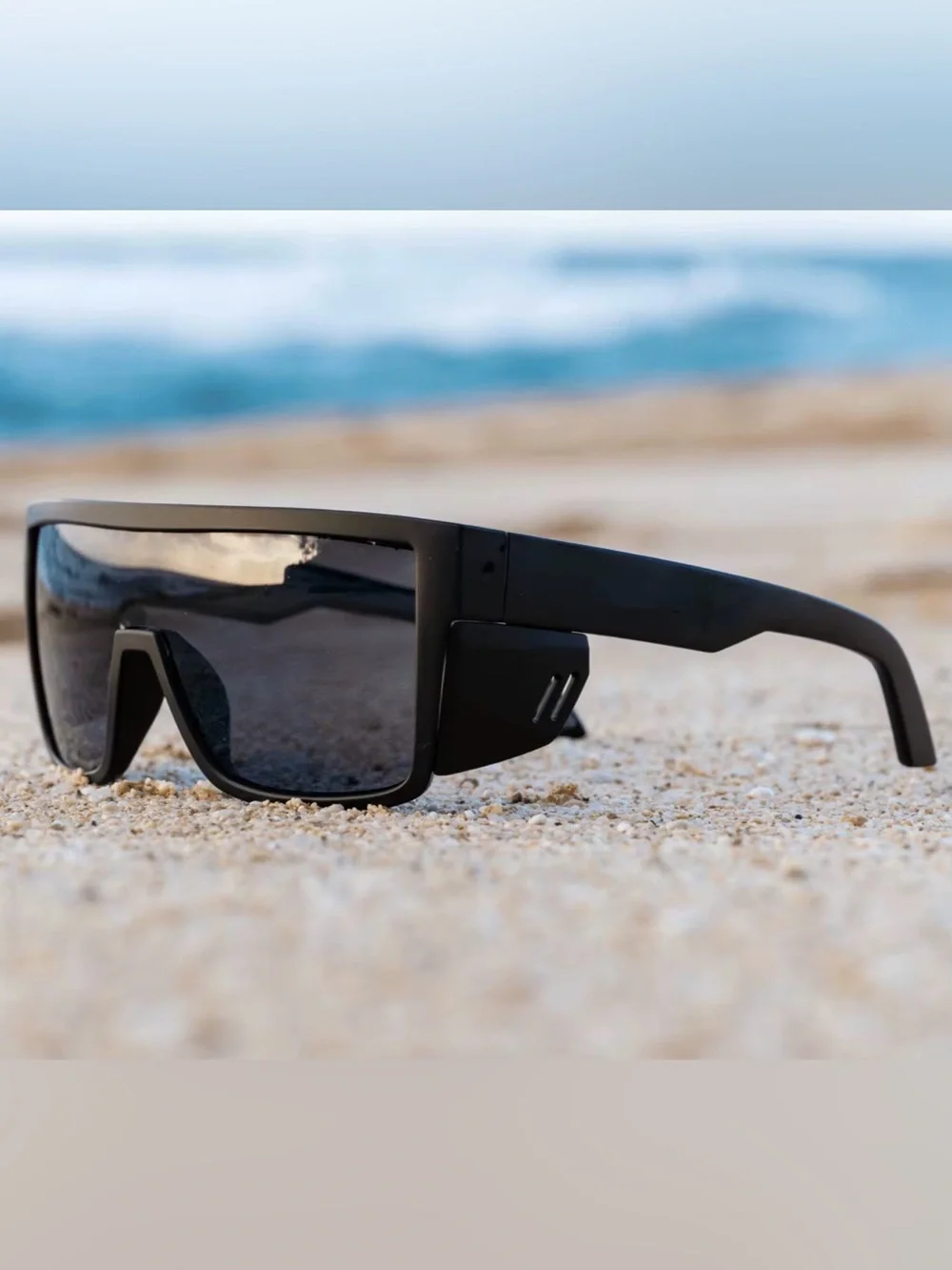 Smart Black Audio Sunglasses with Built-in Speakers